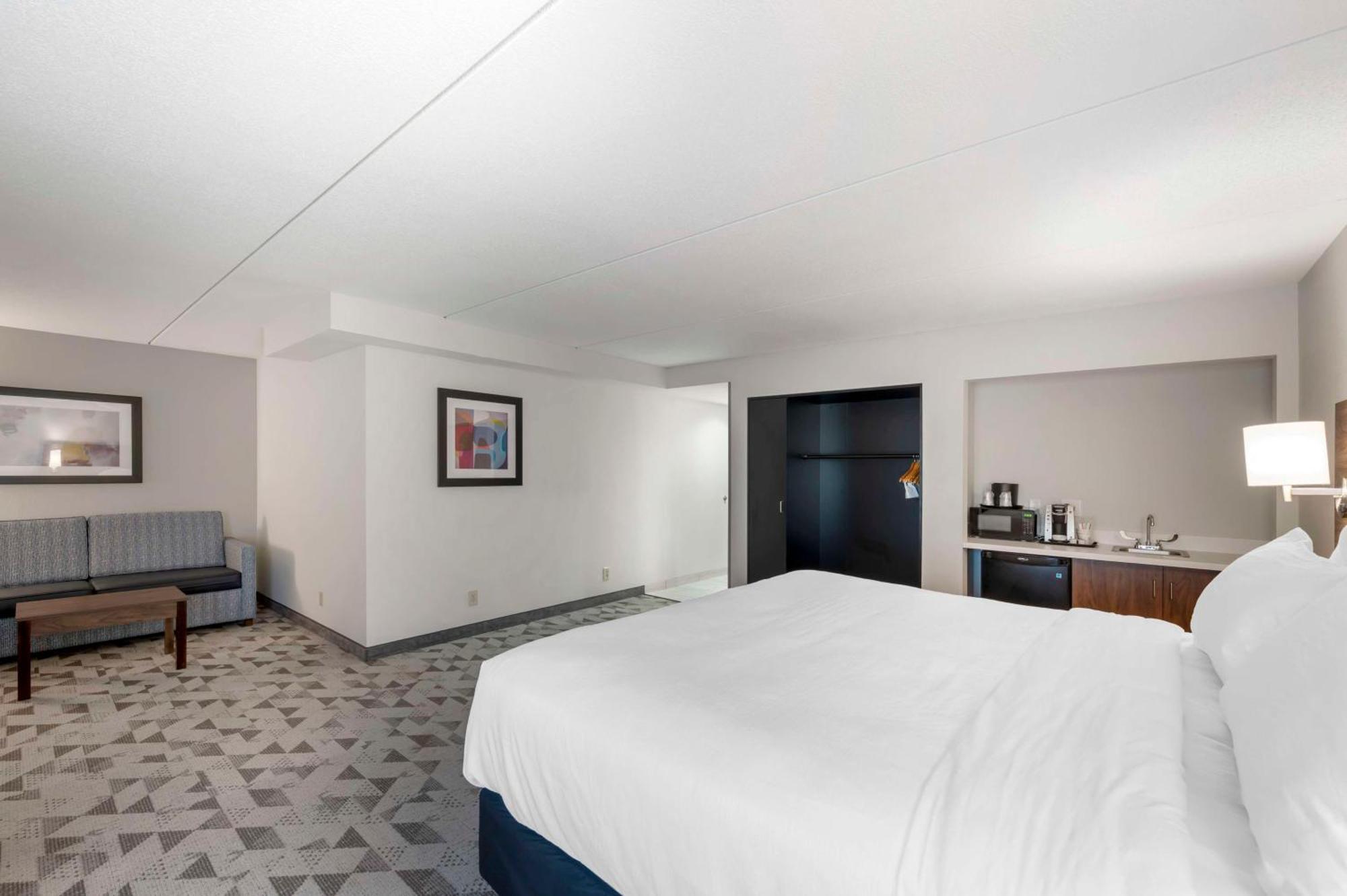 Best Western Plus Harrisonburg Exterior photo